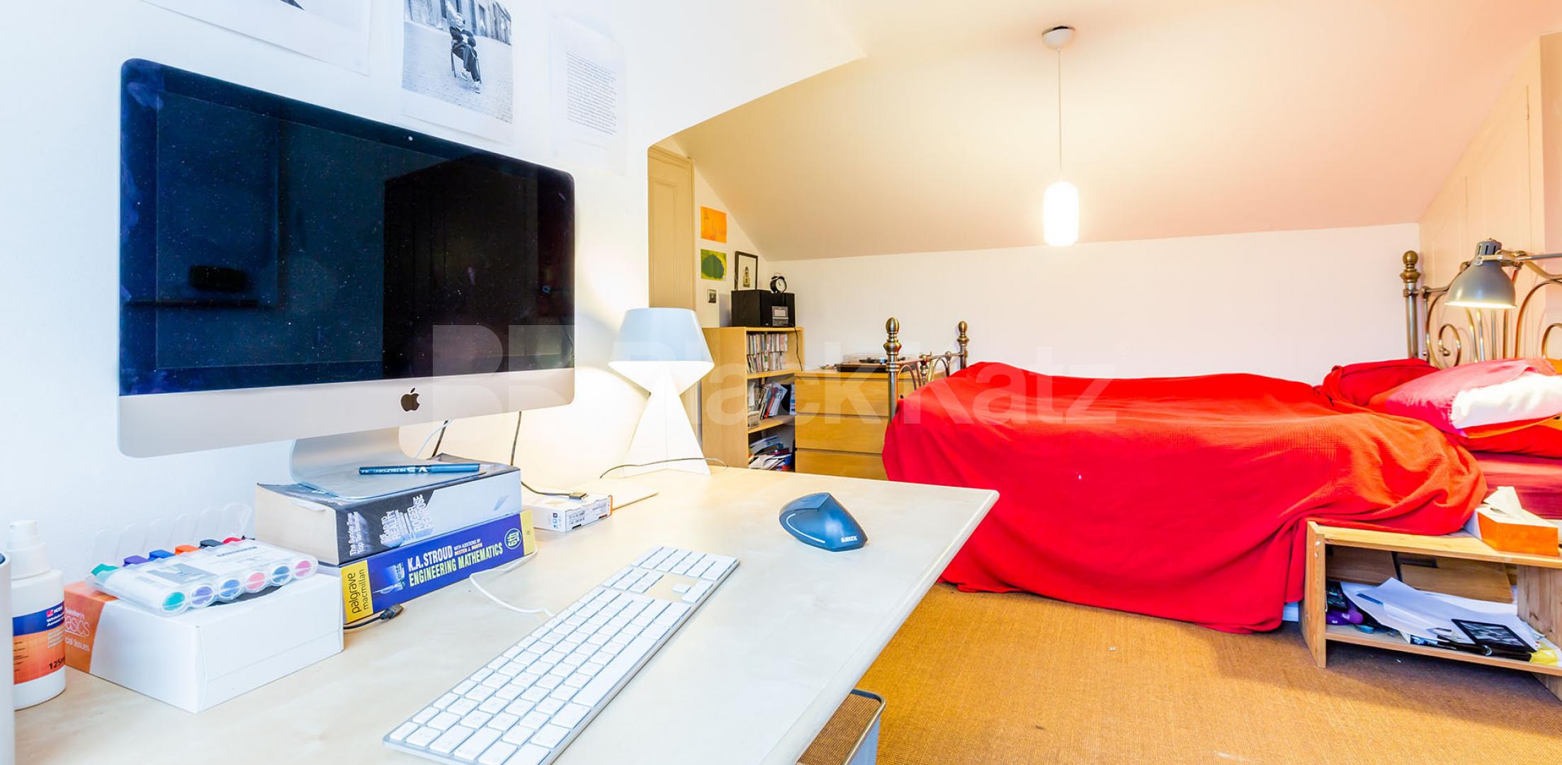 			2 Bedroom, 1 bath, 1 reception Flat			 Tufnell Park Road, TUFNELL PARK